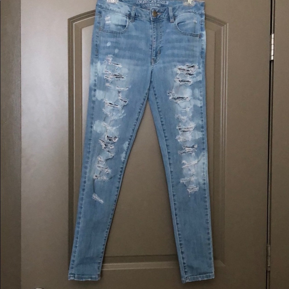 Ripped skinny jeans